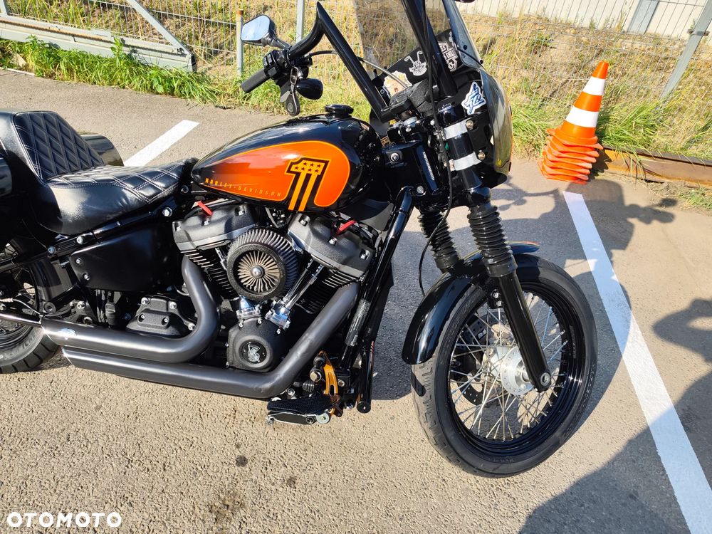 Harley-Davidson Softail Street Bob - 31