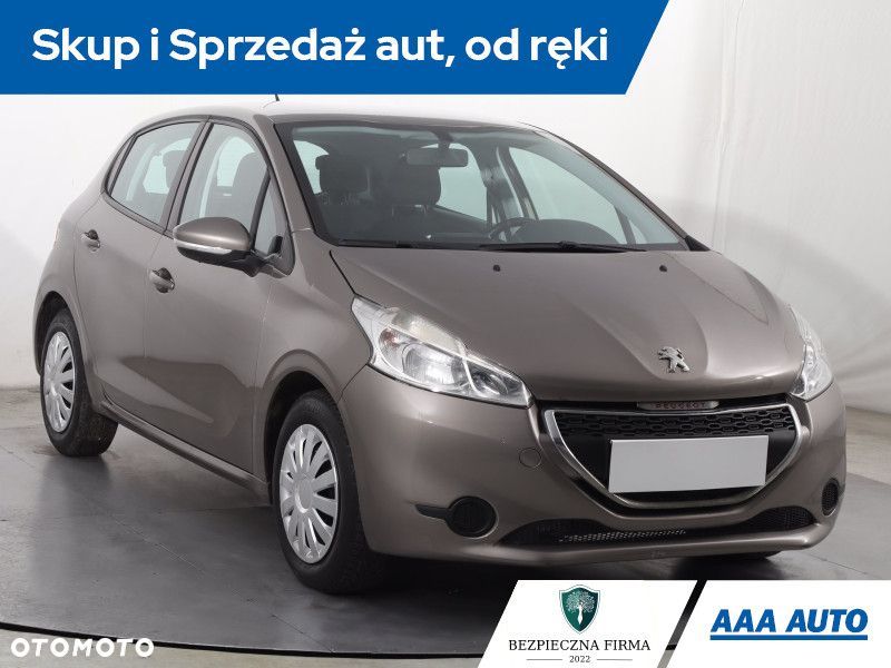 Peugeot 208 - 3