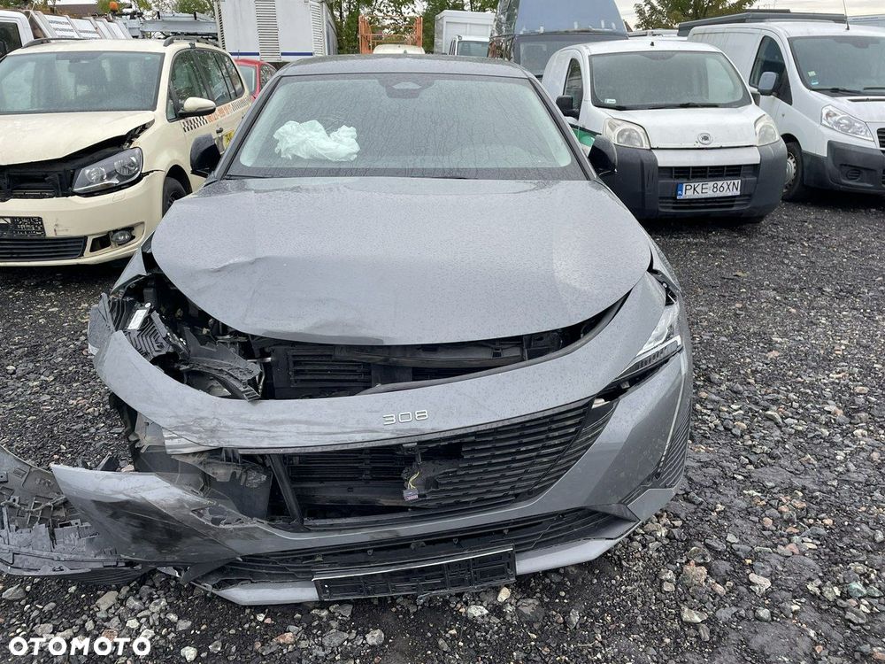 Peugeot 308 - 8