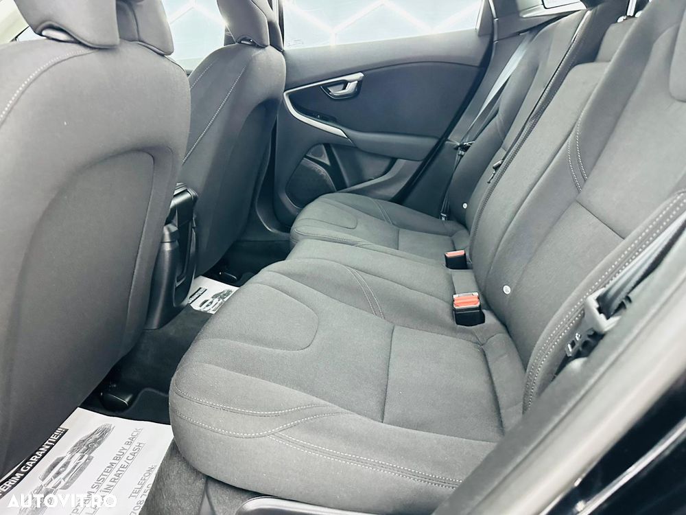 Volvo V40 D2 Kinetic - 16