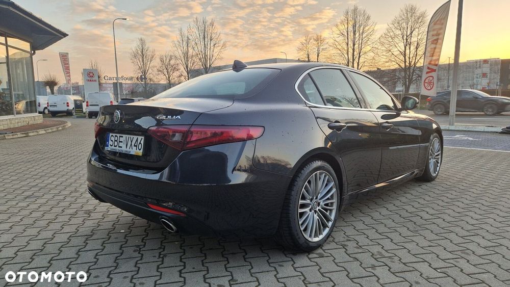 Alfa Romeo Giulia 2.2 D Turbo Super - 5