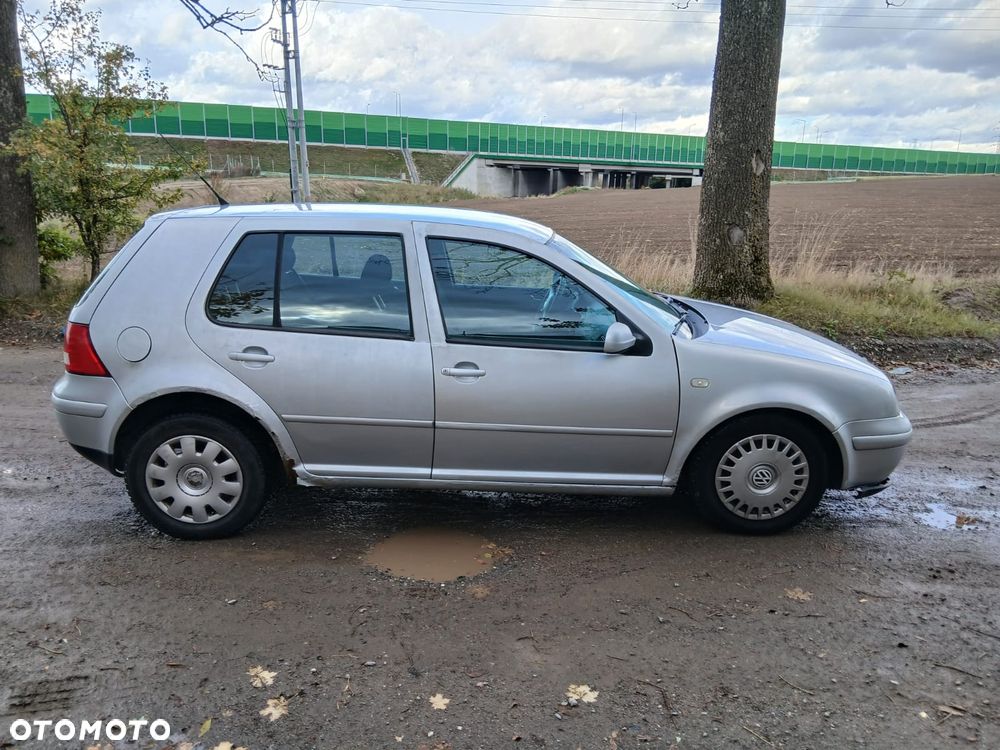 Volkswagen Golf - 10