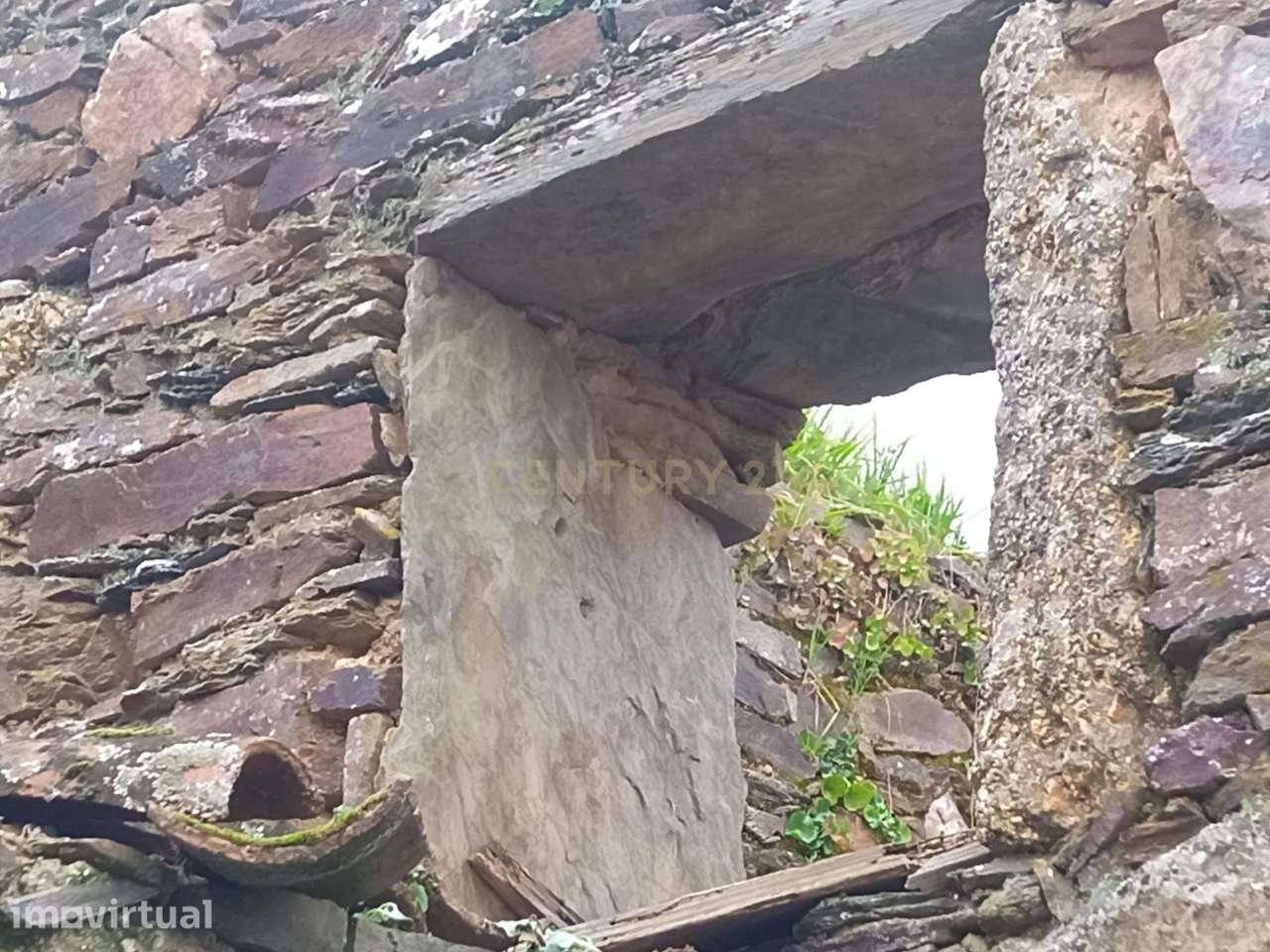 Palheiro em Palvarinho, Salgueiro do Campo,Castelo Branco - Grande imagem: 3/11