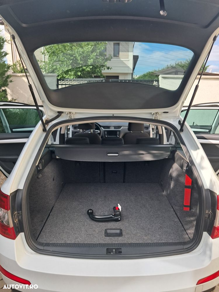 Skoda Octavia 2.0 TDI Premium Edition - 9