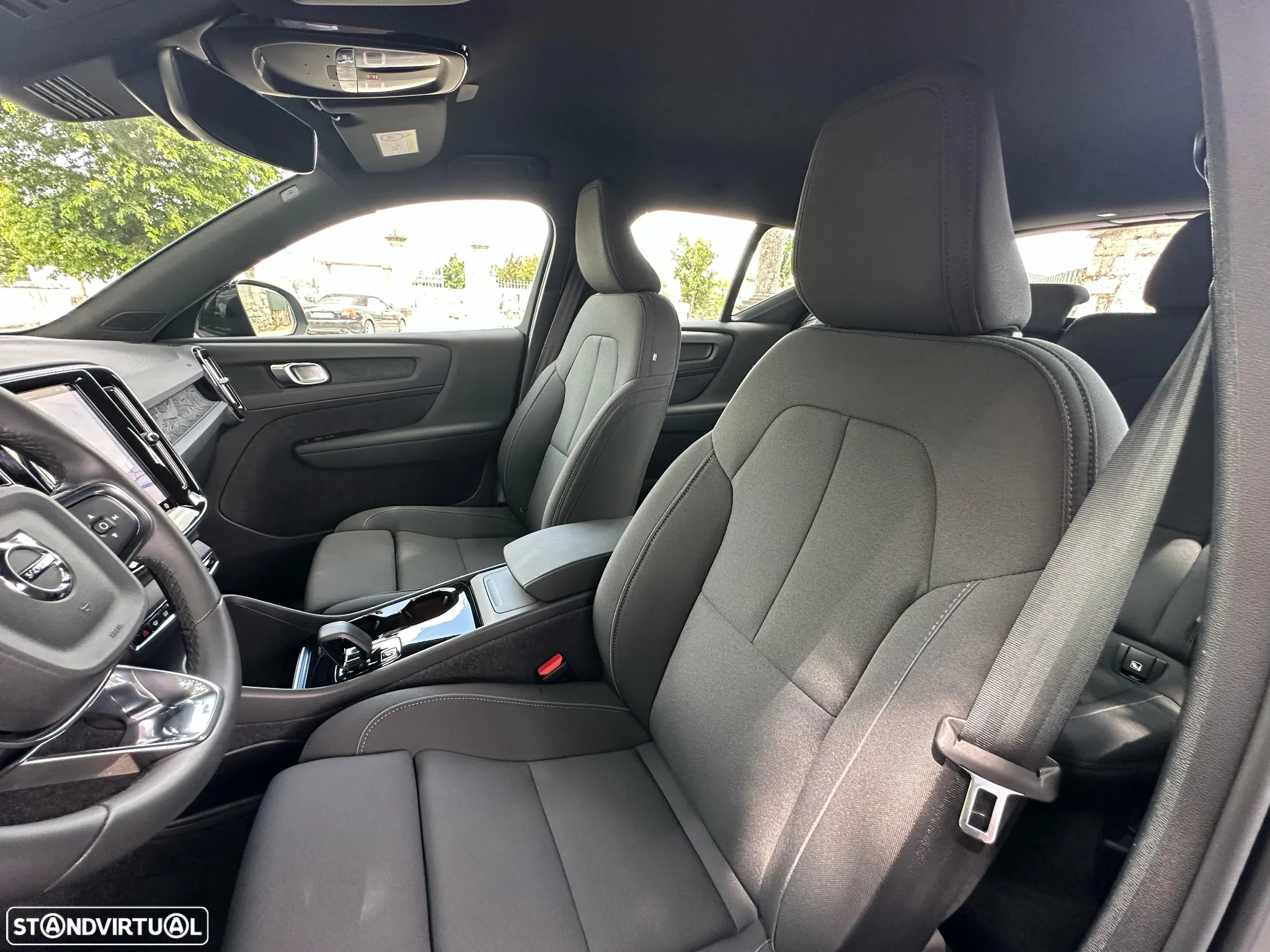 Volvo XC 40 Recharge Extended Range Plus - 9