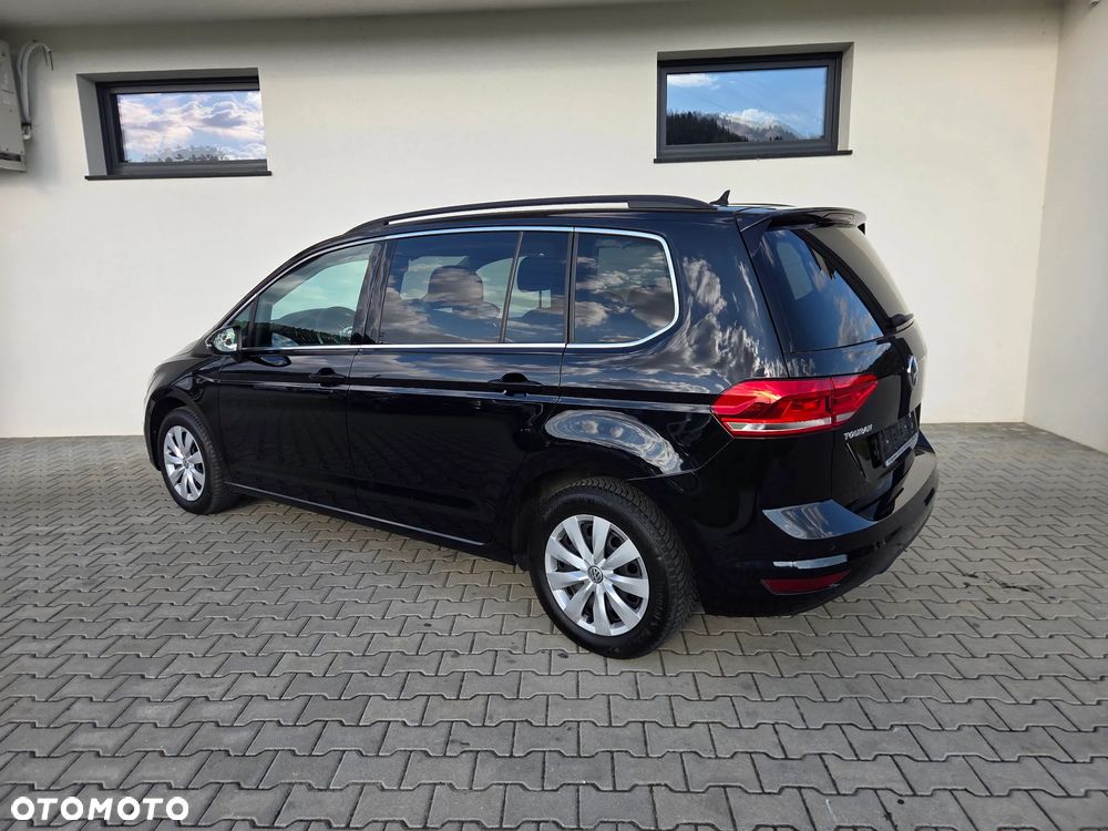 Volkswagen Touran - 19