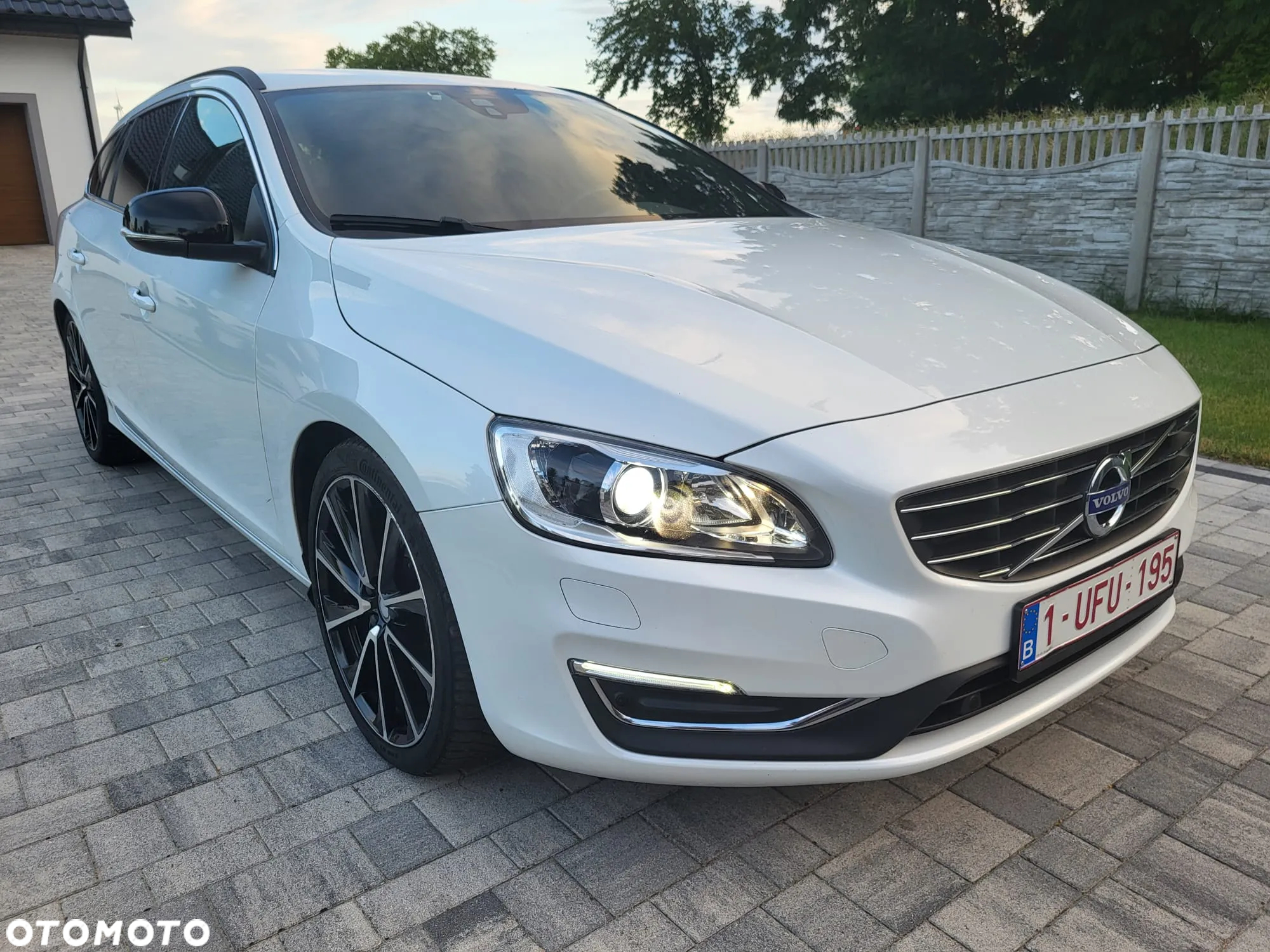 Volvo V60 T5 Geartronic Momentum - 2