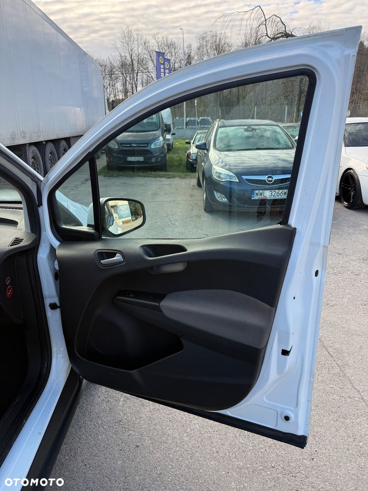 Ford Tourneo Courier 1.0 EcoBoost Ambiente - 9