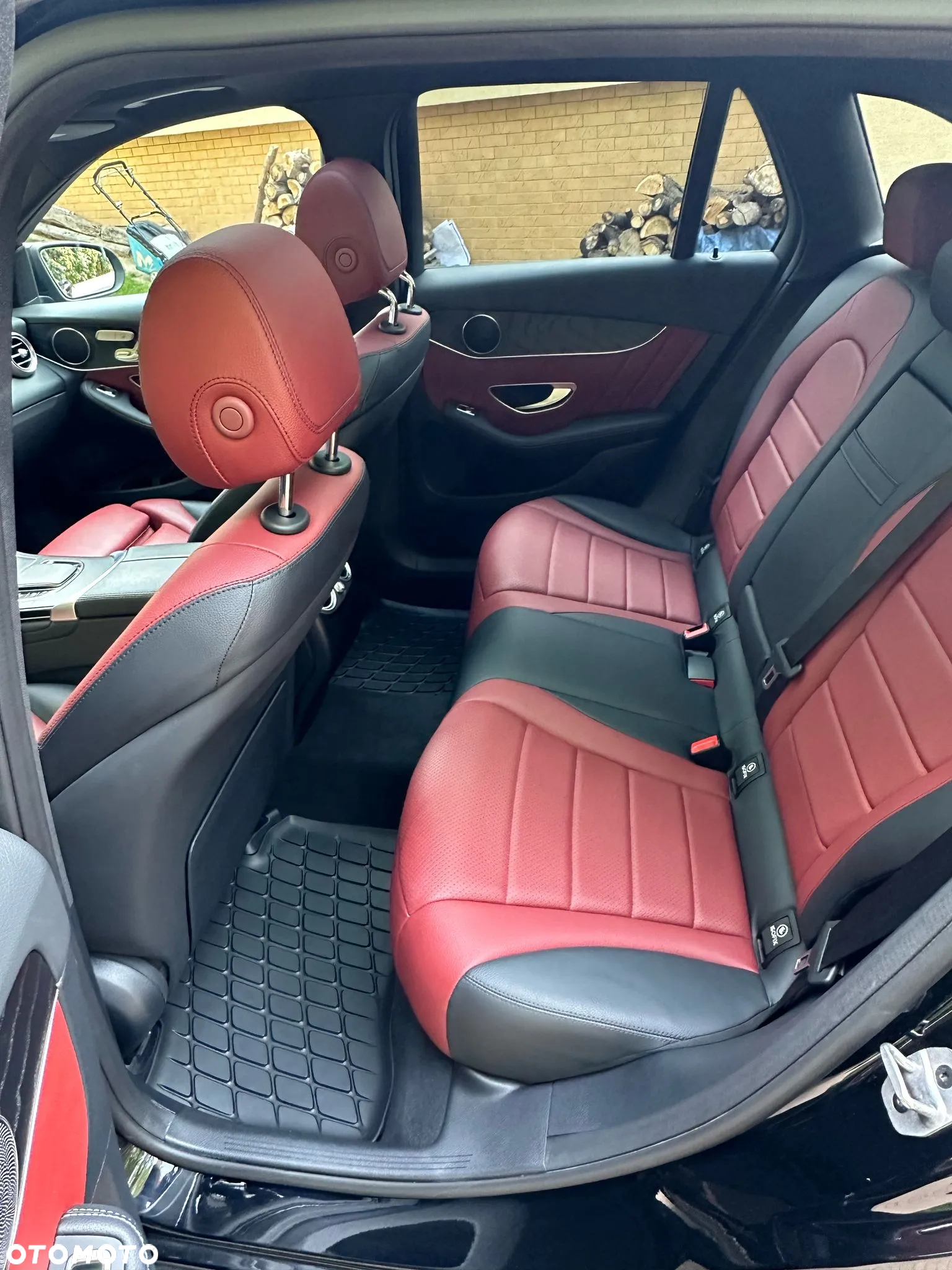 Mercedes-Benz GLC 300 4Matic 9G-TRONIC AMG Line - 9