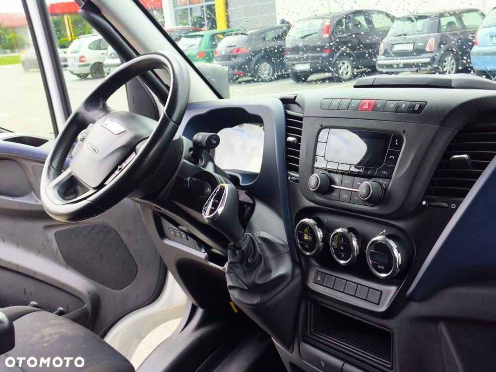 Iveco DAILY - 18