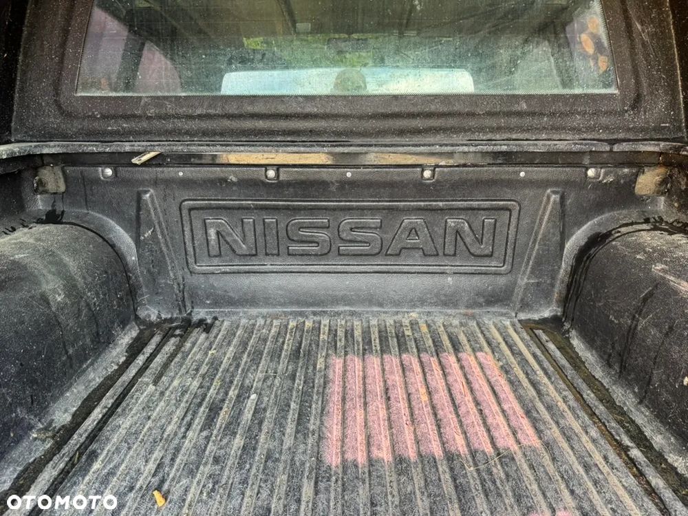 Nissan Pickup - 13