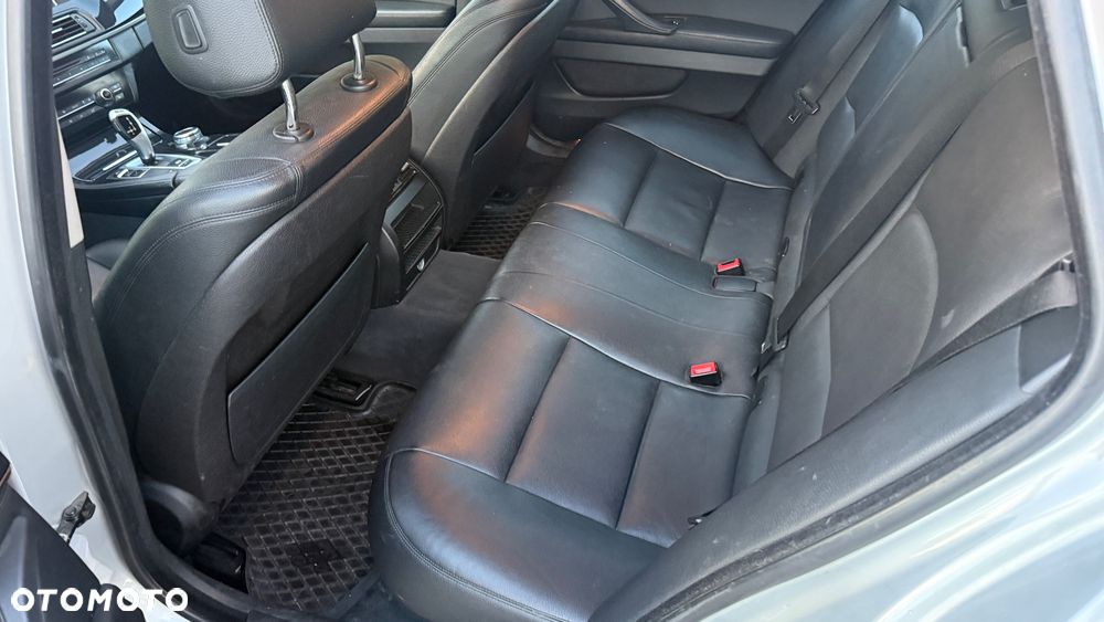 BMW Seria 5 525d Luxury Line - 16