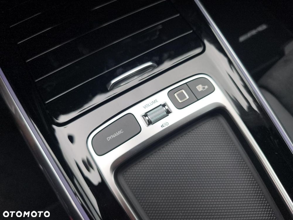 Mercedes-Benz GLA - 19