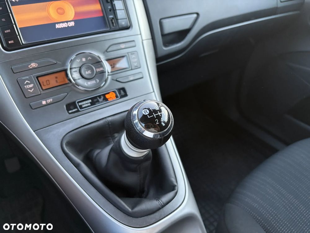 Toyota Auris 1.4 D-4D - 22