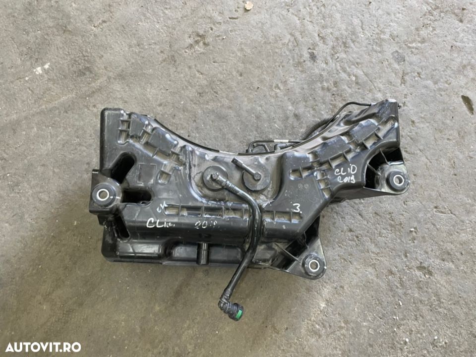 Rezervor Adblue RENAULT CLIO 5 an 2020 cu pompa - 1
