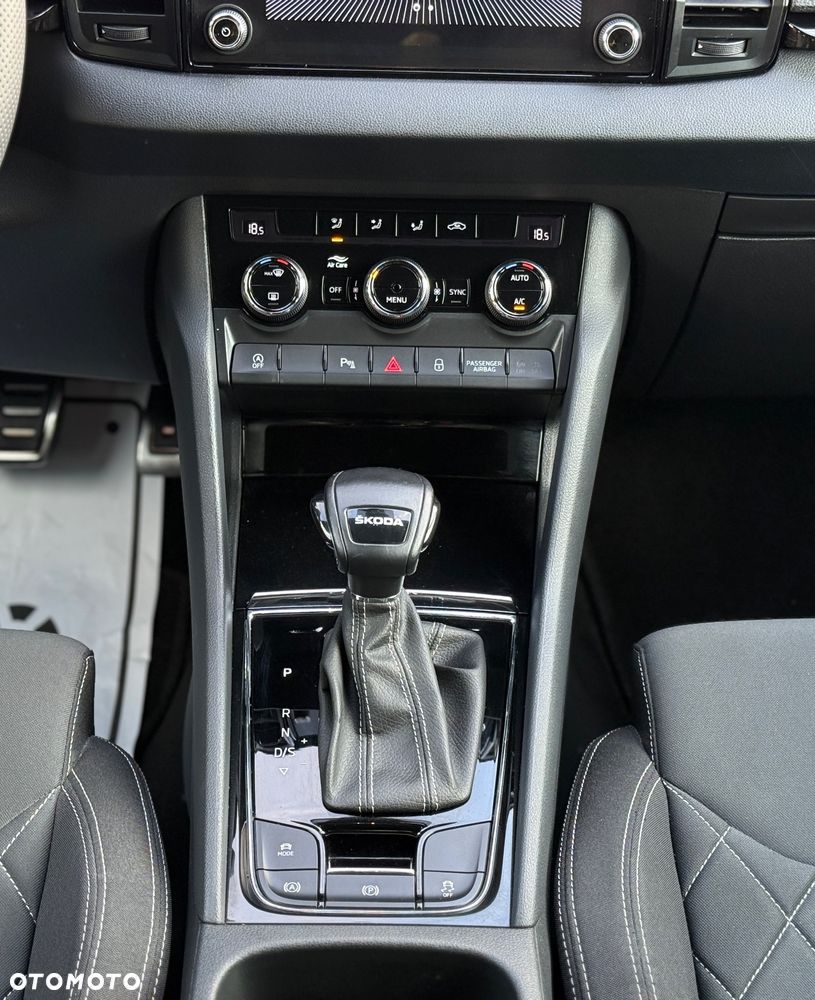 Skoda Karoq 2.0 TDI DSG Sportline - 23