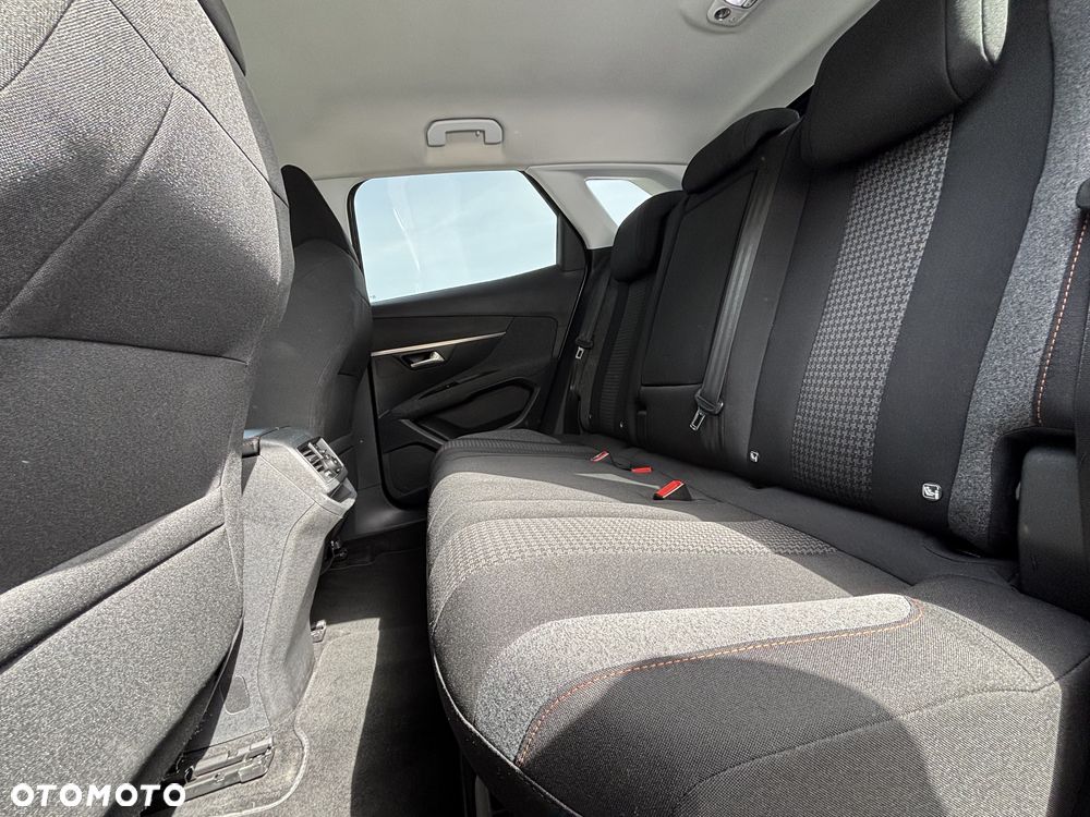 Peugeot 3008 1.2 PureTech Allure S&S - 14