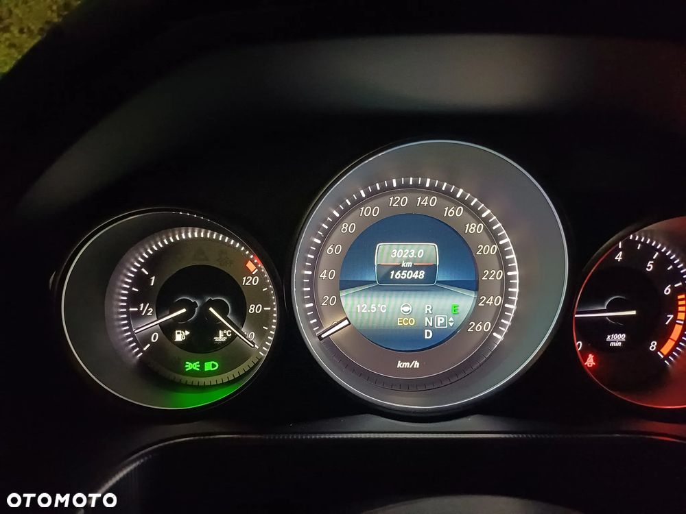 Mercedes-Benz Klasa E 300 T 4Matic 7G-TRONIC Avantgarde - 8