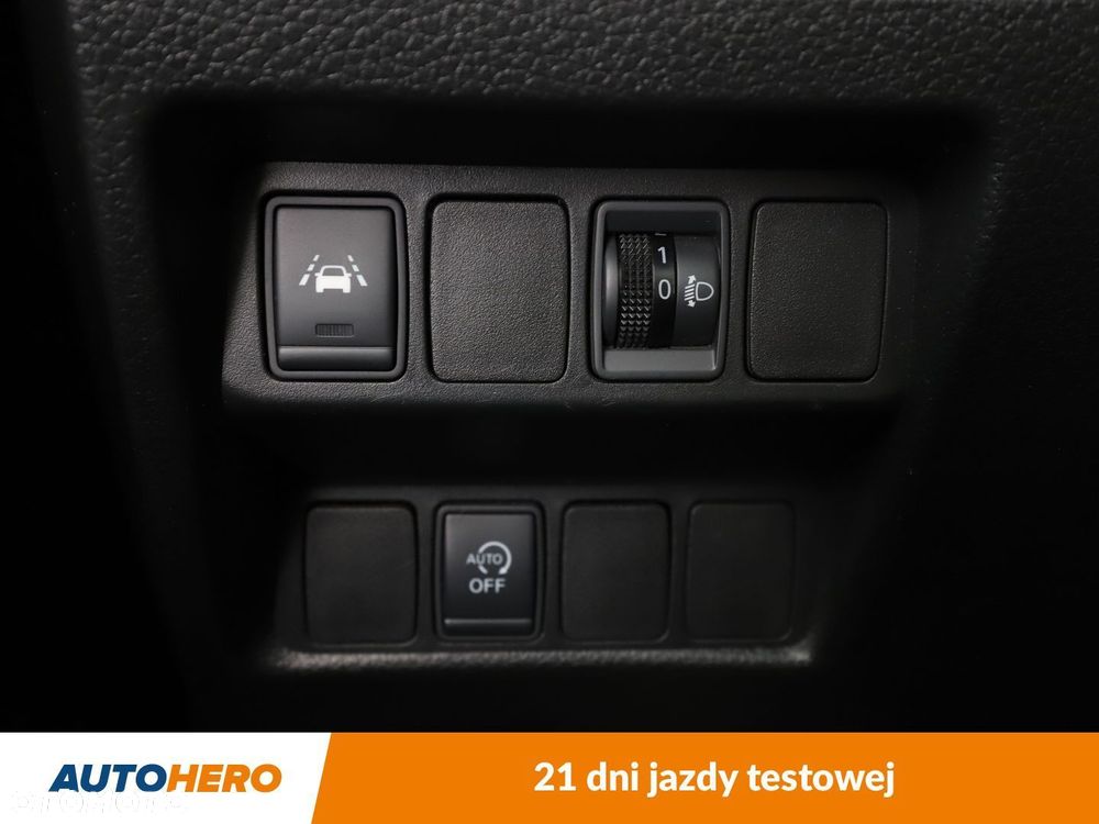 Nissan Qashqai 1.2 DIG-T N-Connecta - 29