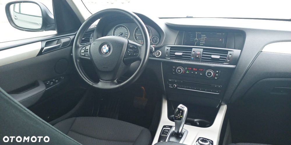 BMW X3 xDrive20d - 23