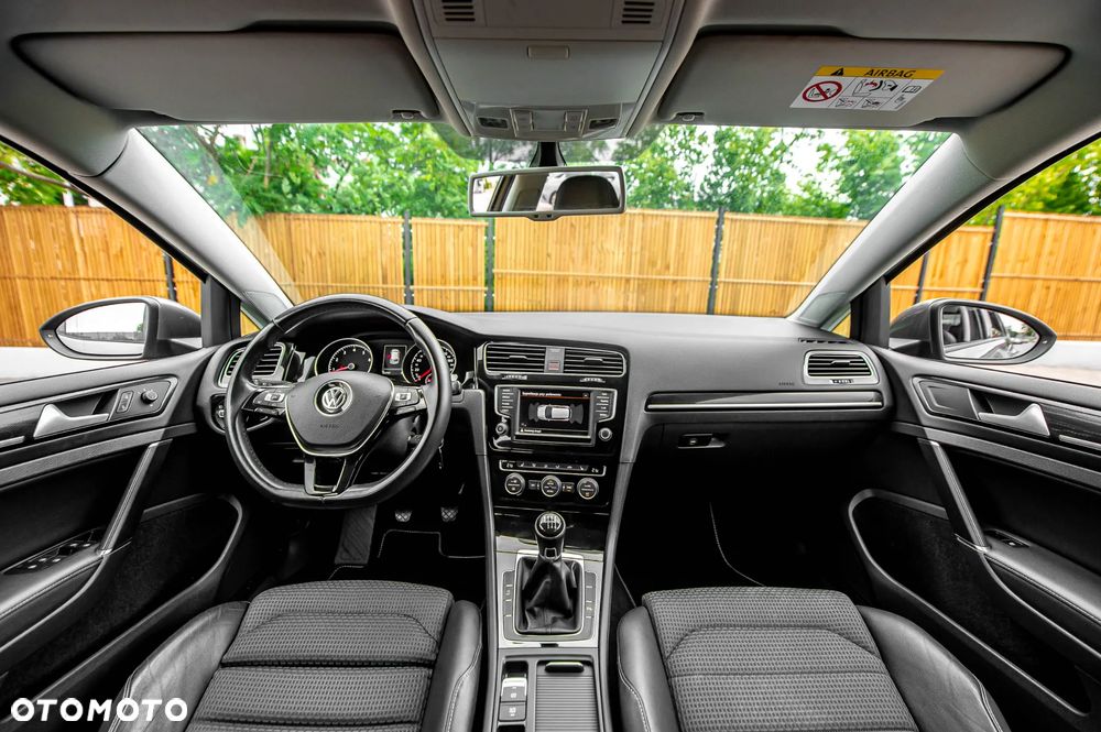 Volkswagen Golf 1.4 TSI BMT Highline - 26