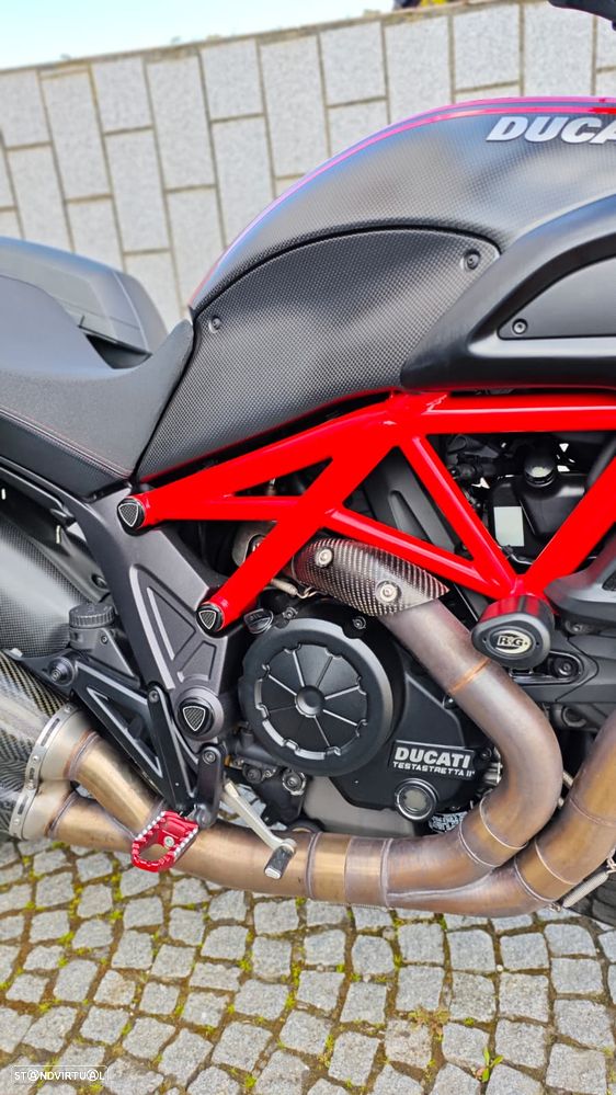 Ducati Diavel Red/carbono - 23