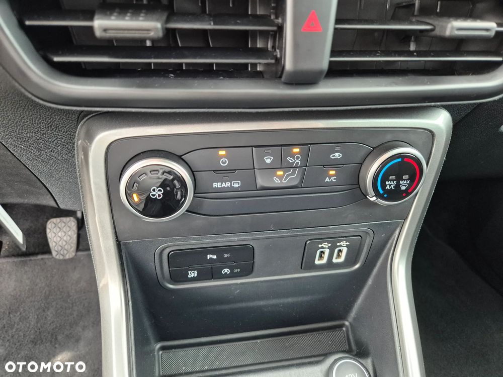 Ford EcoSport - 32