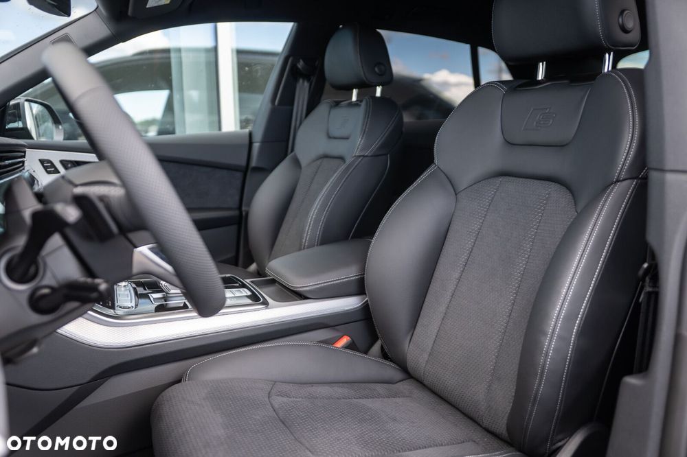 Audi Q8 TFSI e PHEV 360 kW Quattro Tiptronic - 12