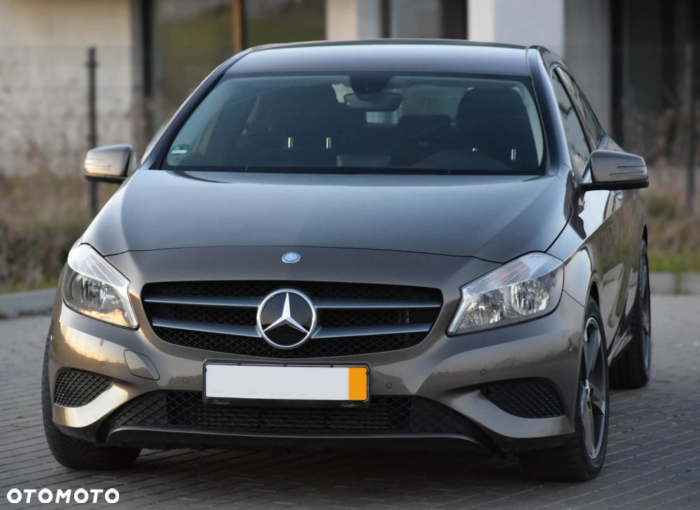 Mercedes-Benz Klasa A 180 BlueEfficiency Edition - 27