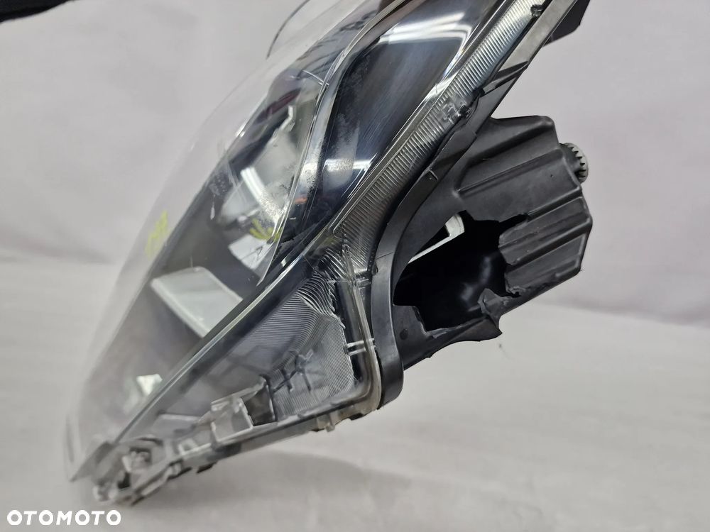 NISSAN MICRA K16 16- LEWA ZWYKŁA LAMPA PRZEDNIA PRZÓD LED , NR KOITO 100-18730 / 100-18728 , NR AUKCJI LA197 - 13