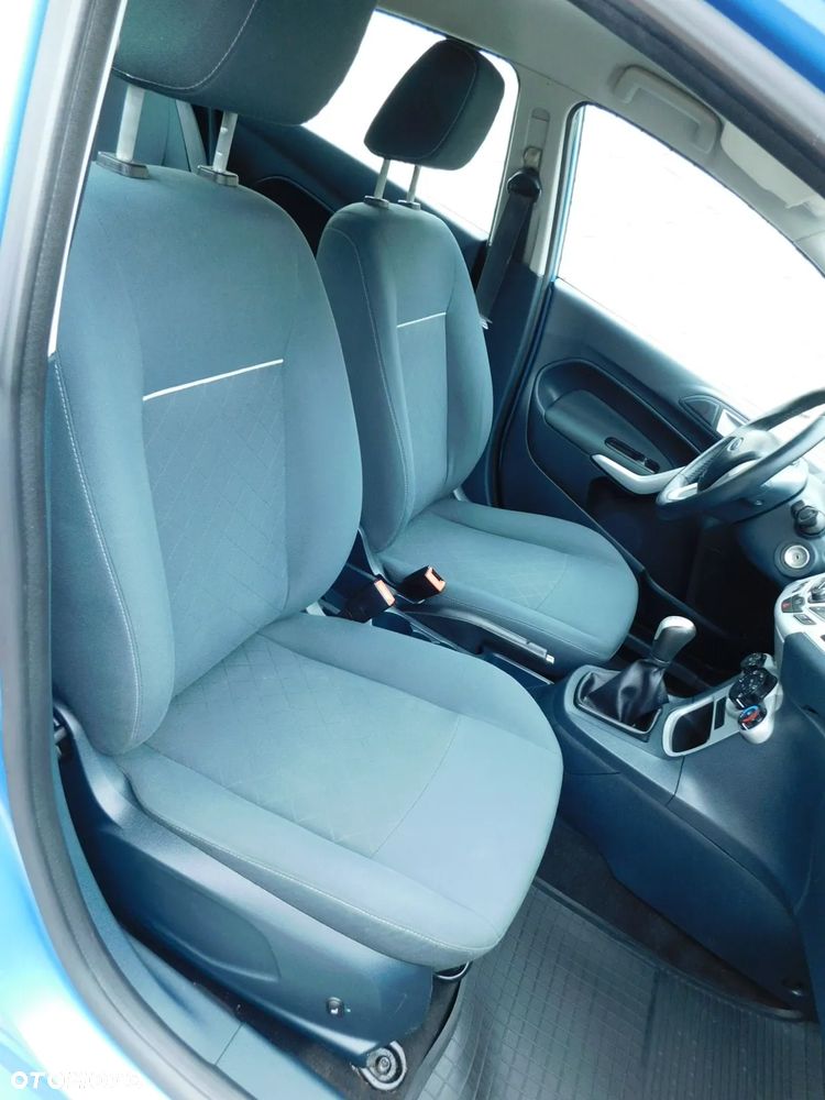 Ford Fiesta 1.25 Champions Edition - 25