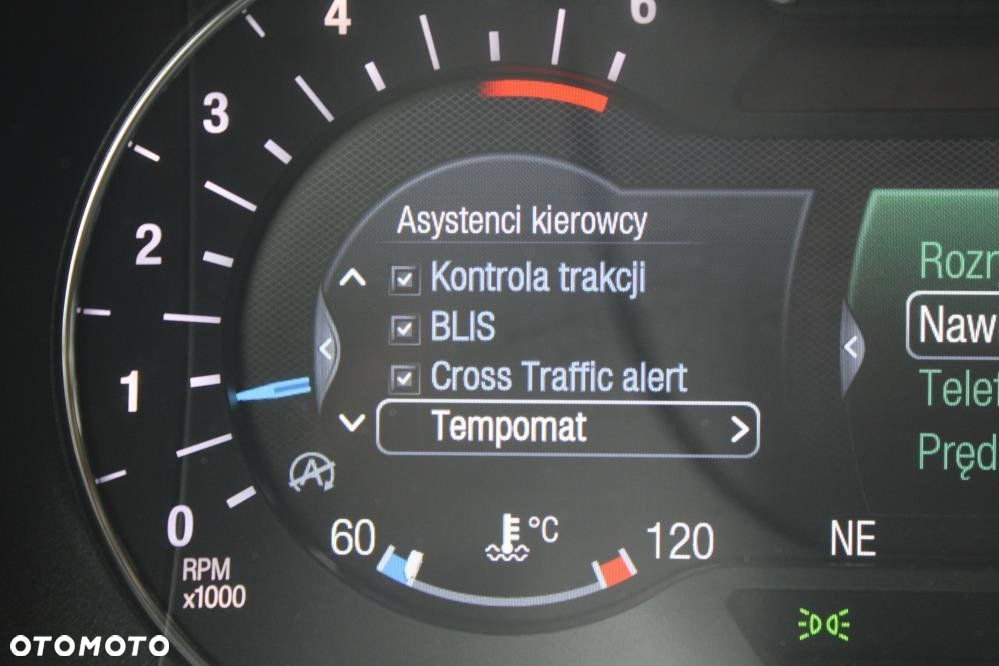 Ford Mondeo - 27
