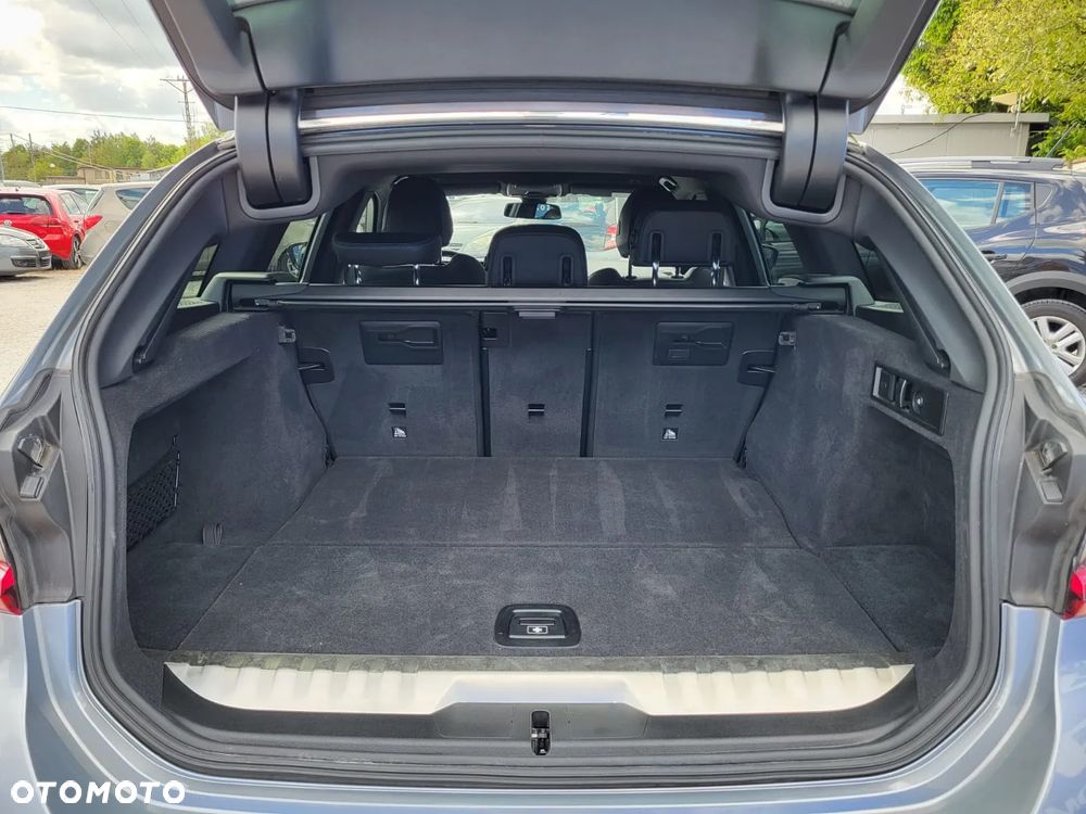 BMW Seria 3 ver-320e-phev - 30