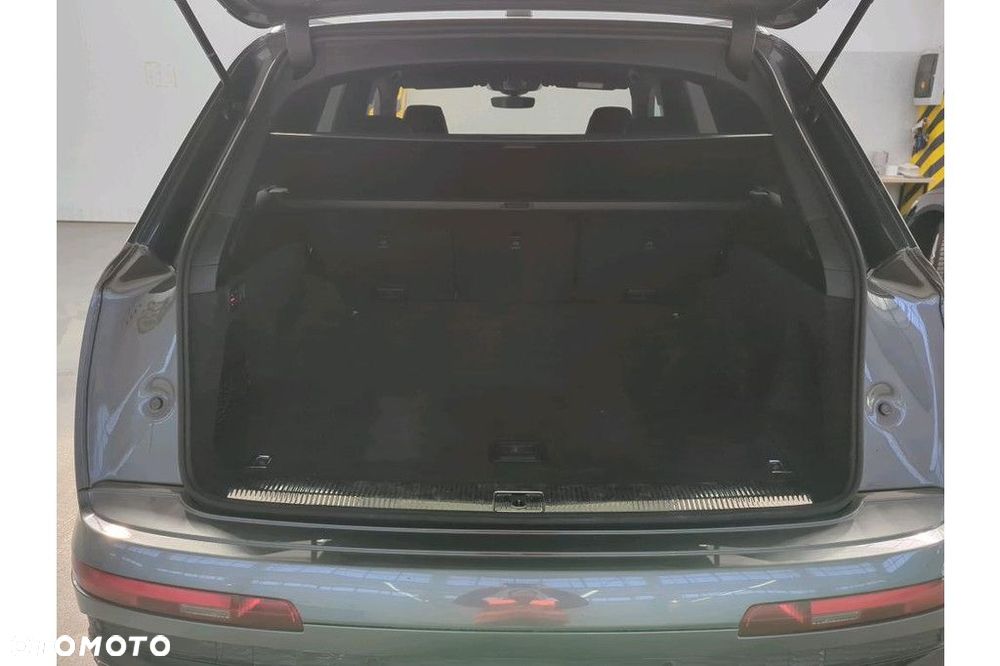 Audi Q7 - 10