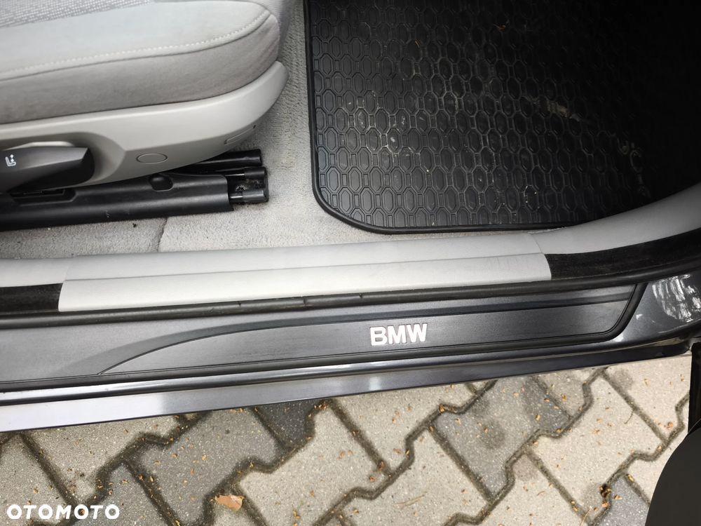 BMW Seria 3 320d - 33