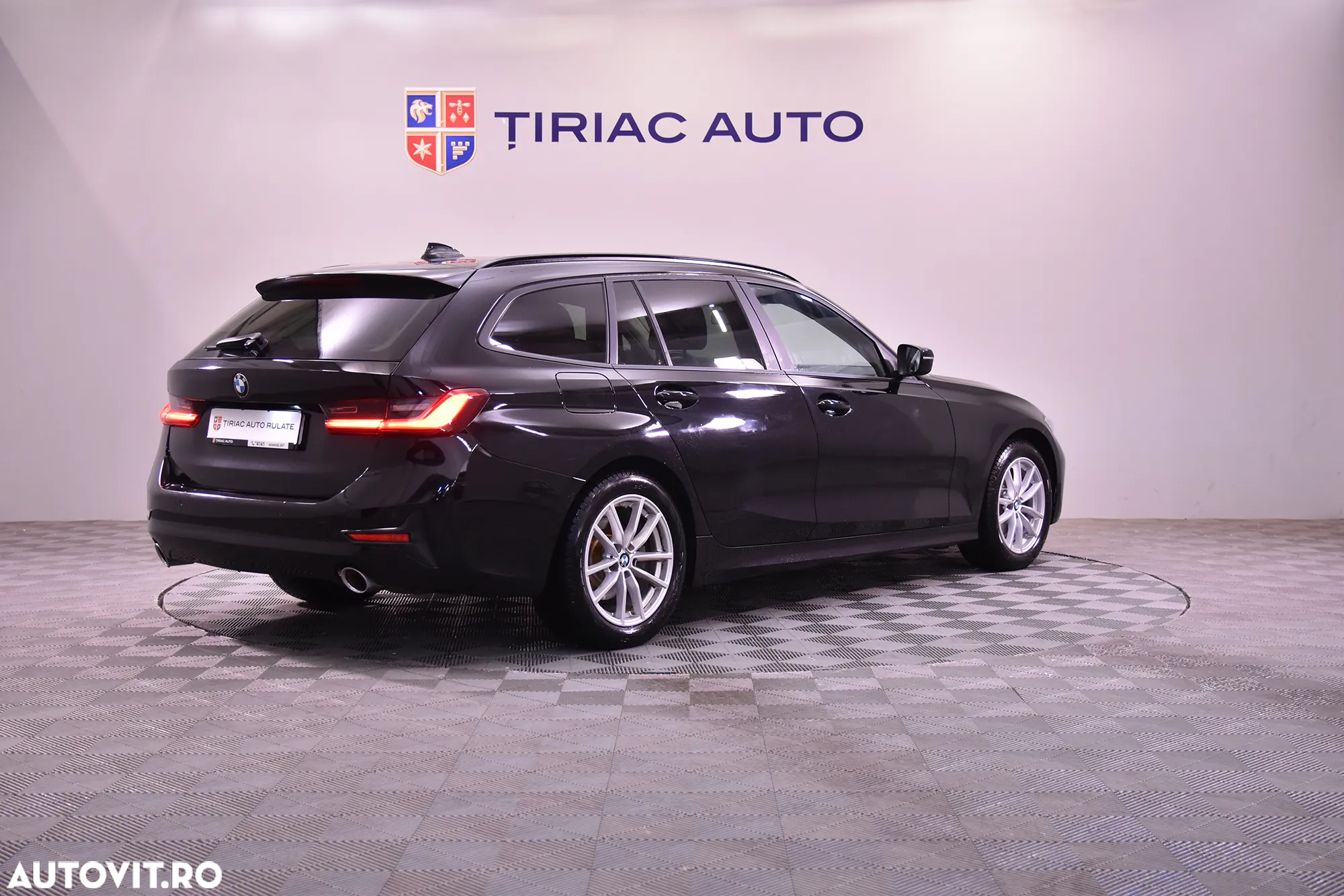 BMW Seria 3 320d Touring xDrive Aut. - 5
