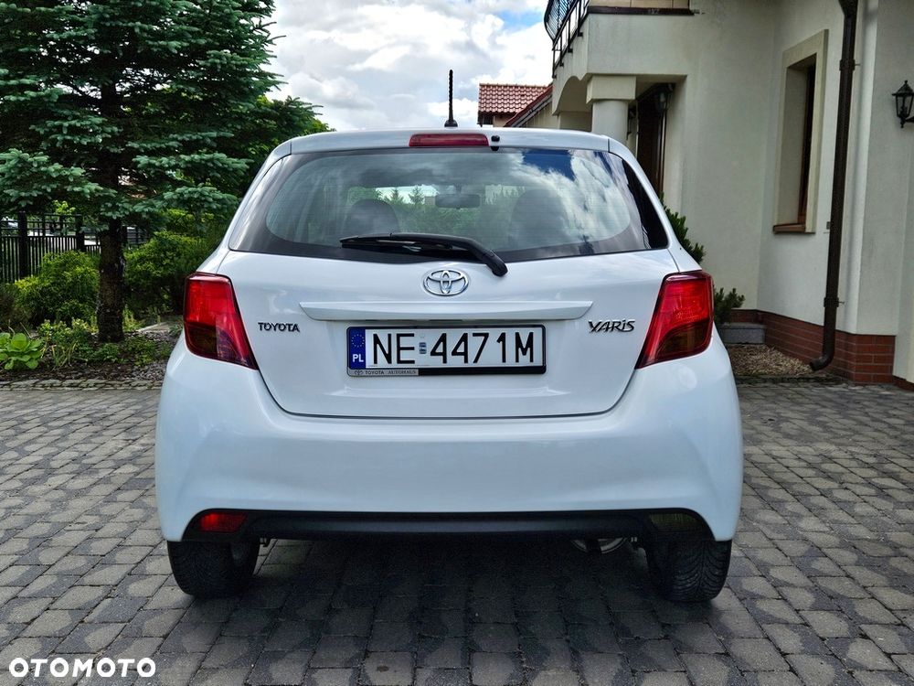 Toyota Yaris - 10