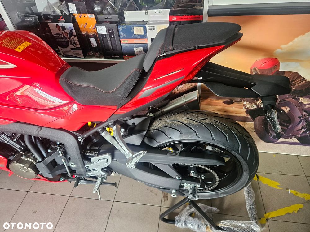 QJMOTOR SRK 800RR - 8