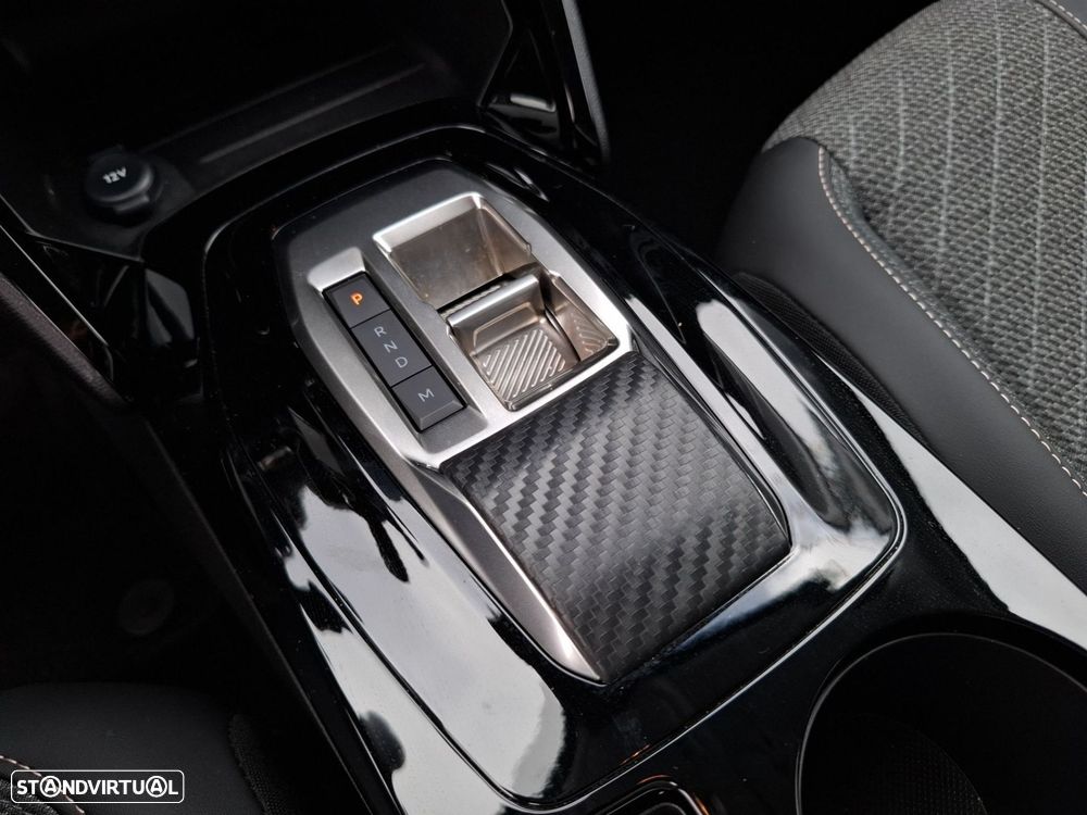 Peugeot 208 1.2 Hybrid Allure e-DCS6 - 18