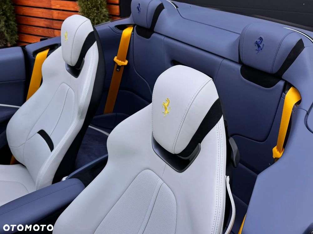 Ferrari Roma Spider - 13