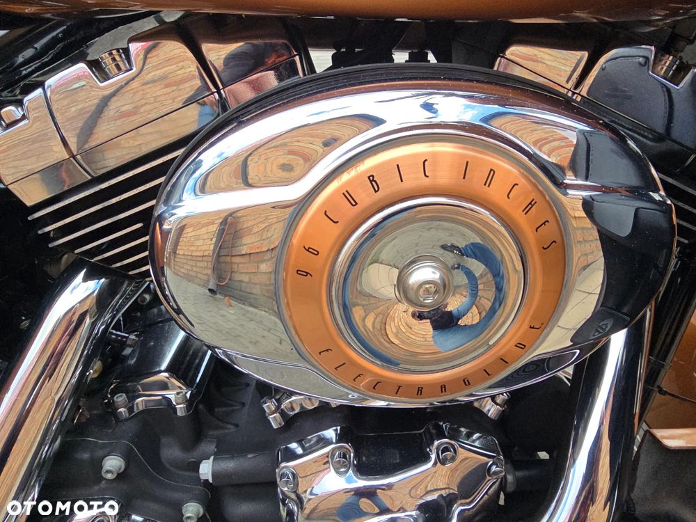Harley-Davidson FLHTCU Ultra - 33