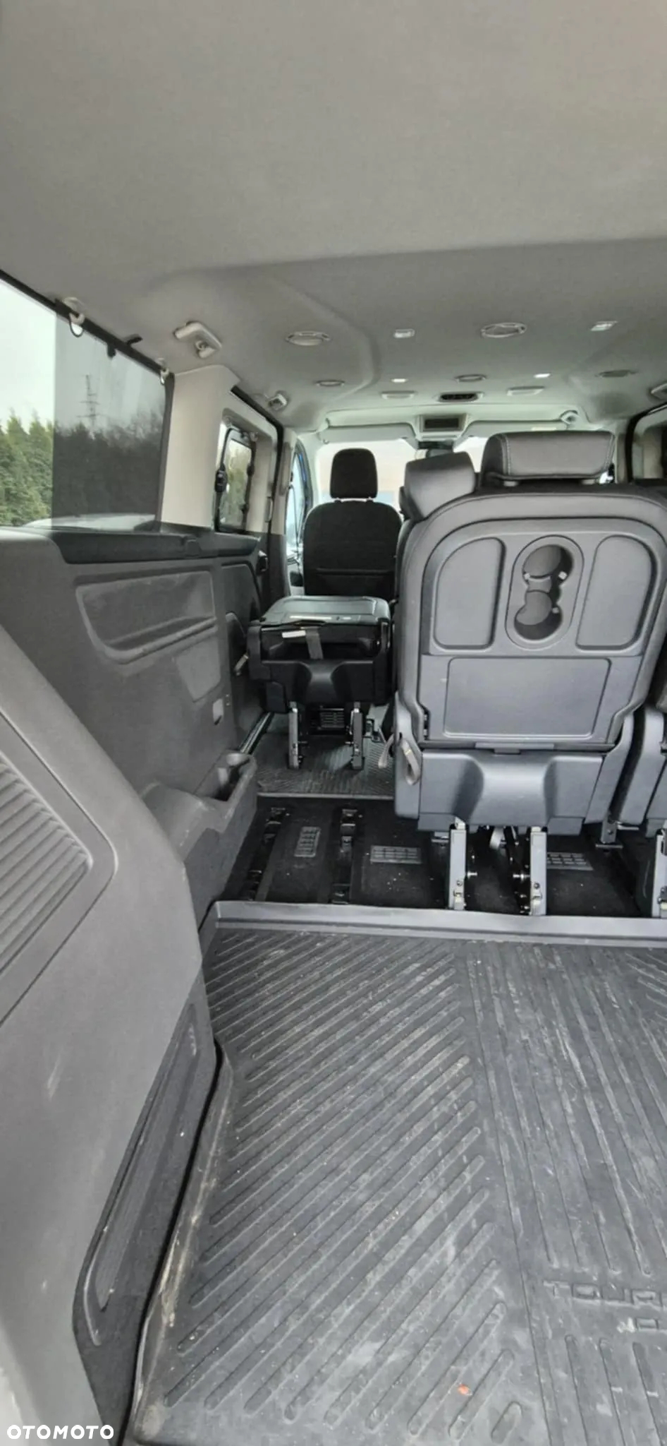 Ford Tourneo Custom - 4
