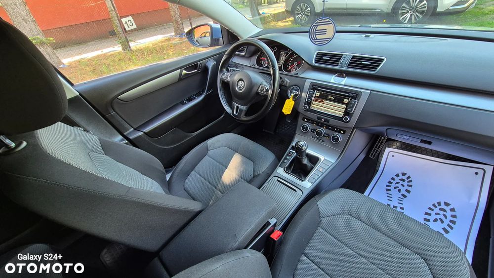 Volkswagen Passat 2.0 TDI BlueMotion Technology Comfortline - 16