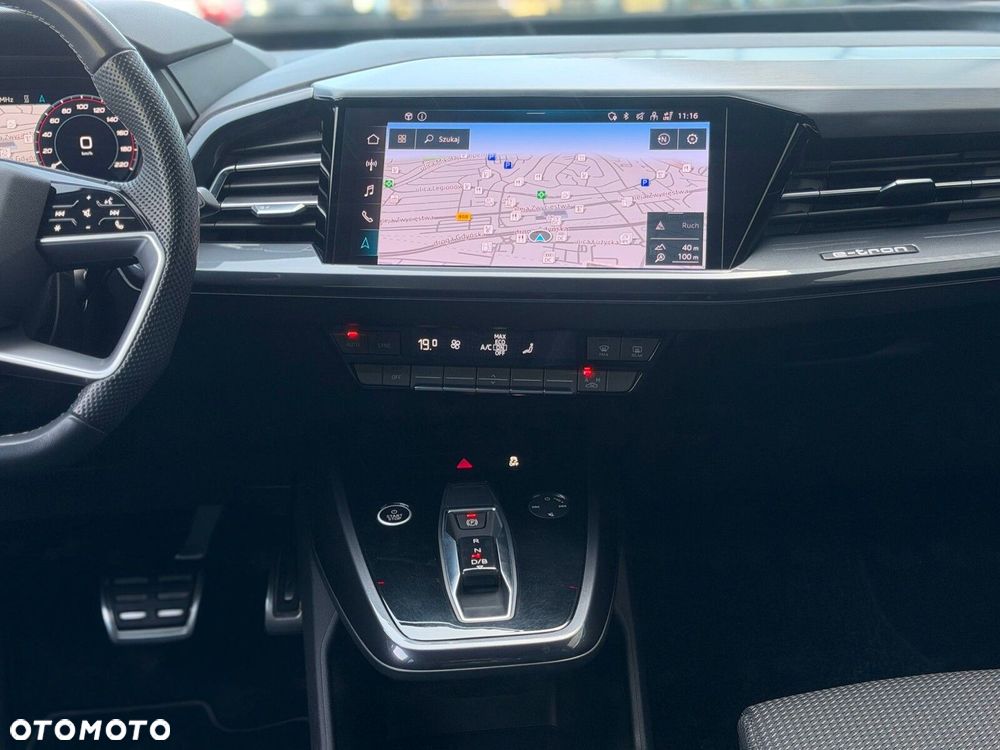 Audi Q4 e-tron 35 52kWh S Line - 18
