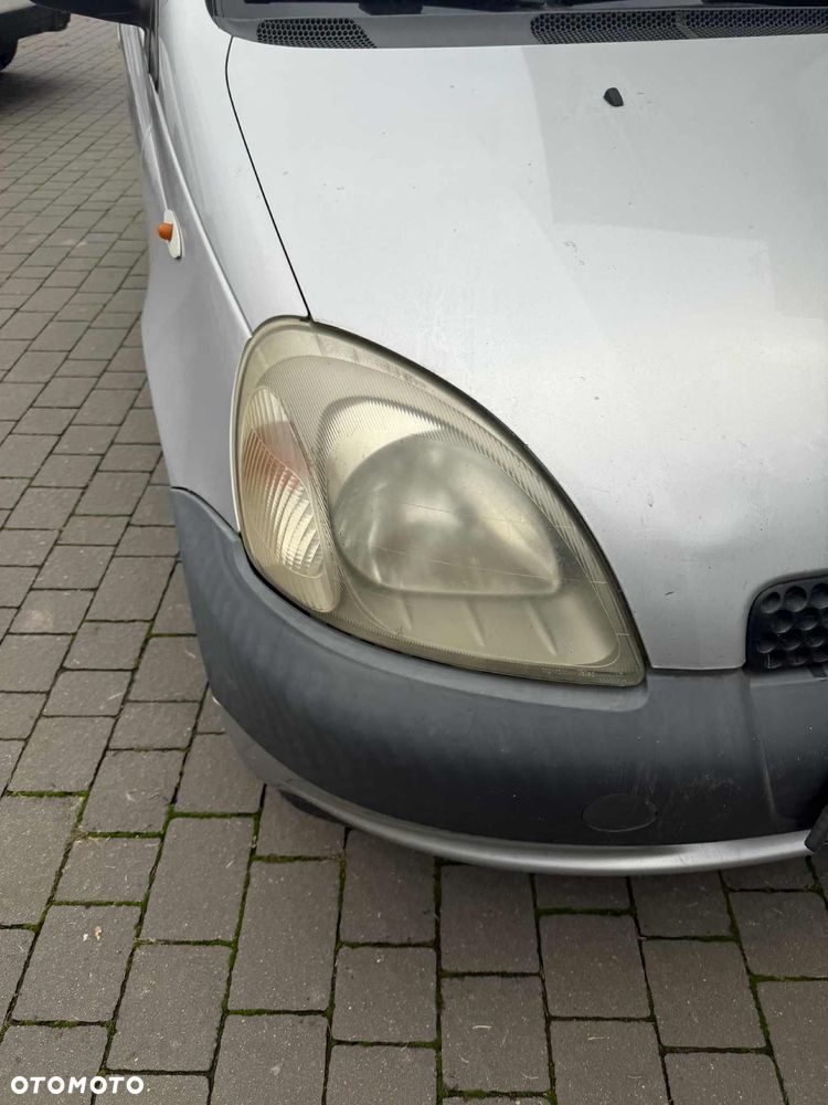 Toyota Yaris 1.0 Luna - 4