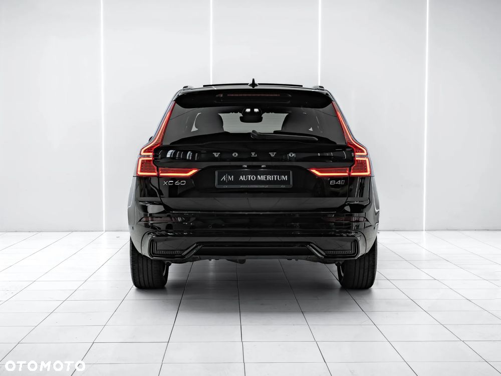 Volvo XC 60 B4 D AWD Plus Dark - 9