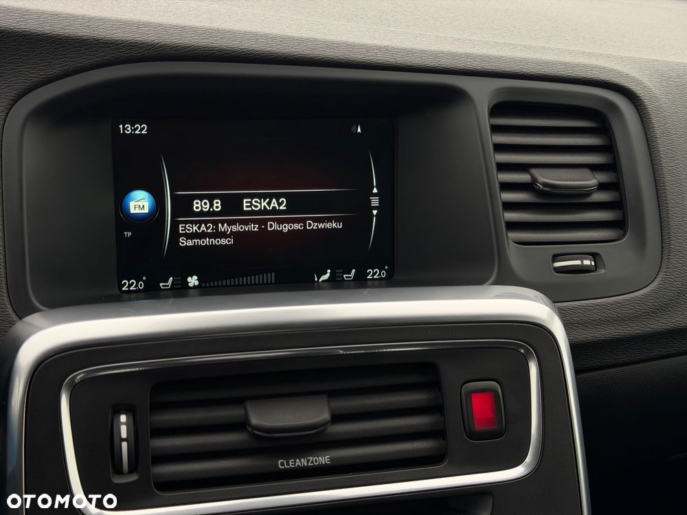 Volvo V60 D5 AWD Momentum - 21