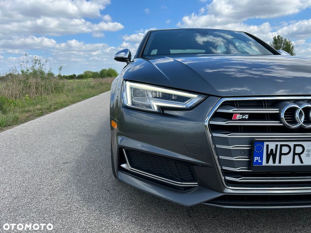 Audi S4 Limousine - 1