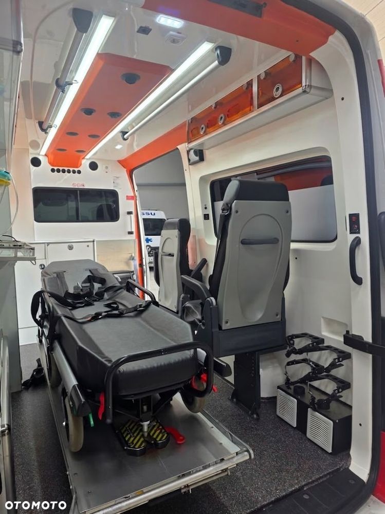 Volkswagen CRAFTER - 8