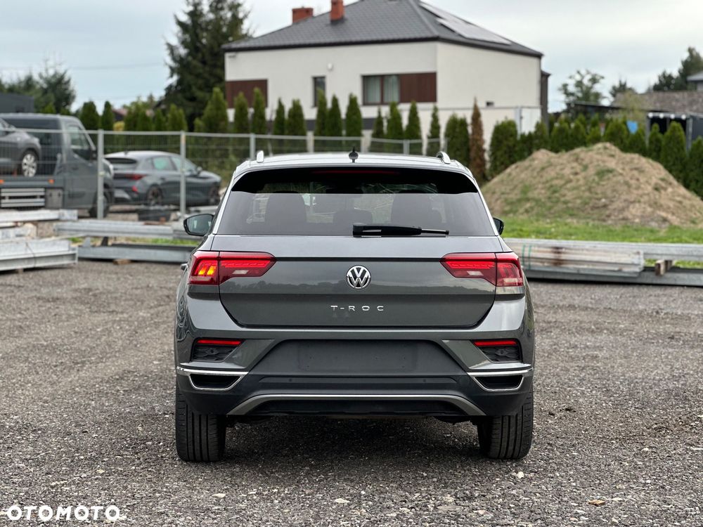 Volkswagen T-Roc - 13
